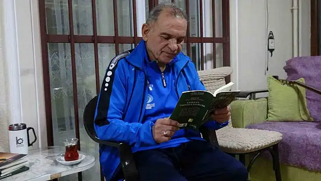 Çocukluk Arkadaşının Adını, Yazdığı Romanla Yaşatıyor