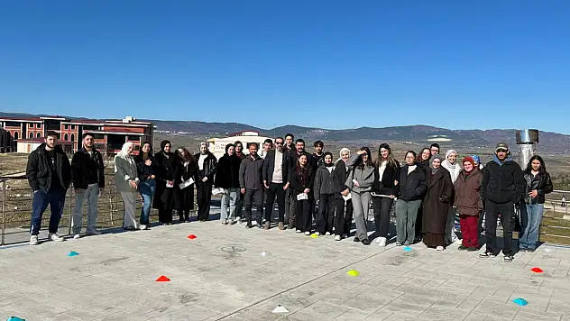 Coğrafya Öğrencileri Doğayla Buluştu