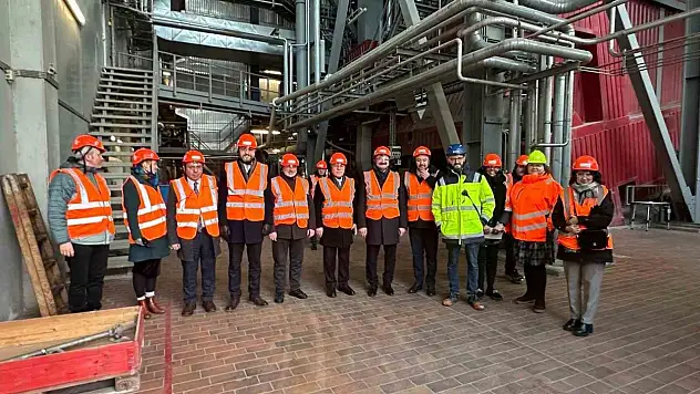 Çorum Belediye Başkanı Aşgın, Çevreci Enerji Sistemlerini Danimarka'da İnceledi