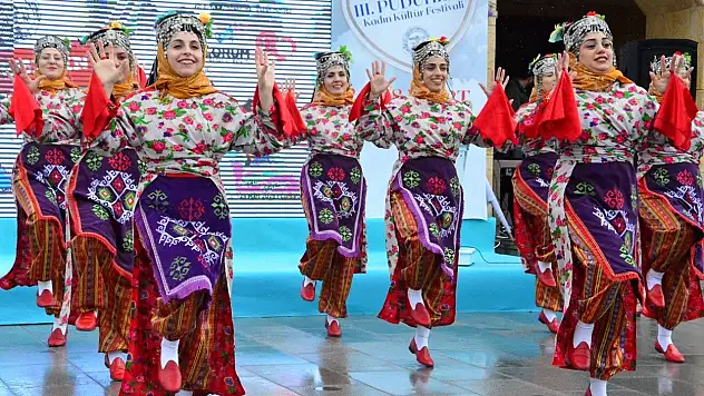 Çorum'da 3. Puduhepa Kadın Kültür Festivali Başladı