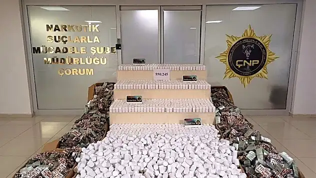 Çorum'da 550 Bin Adet Sentetik Ecza Hapı Ele Geçirildi