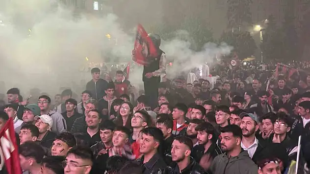 Çorum'da Binlerce Vatandaştan Süper Lig Sevinci