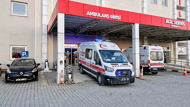 Çorum'da elini yem karma makinesine kaptıran çiftçi yaralandı