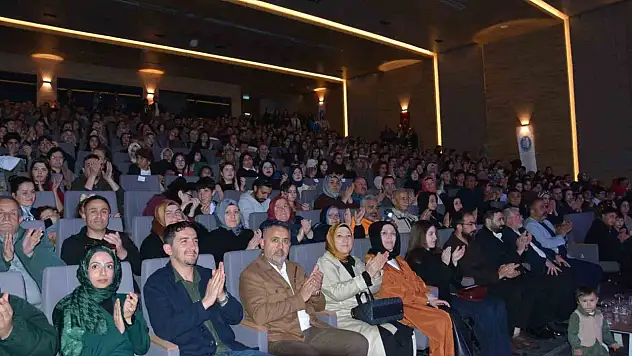 Çorum'da Gençlik Korosu'ndan 19 Mayıs Konseri