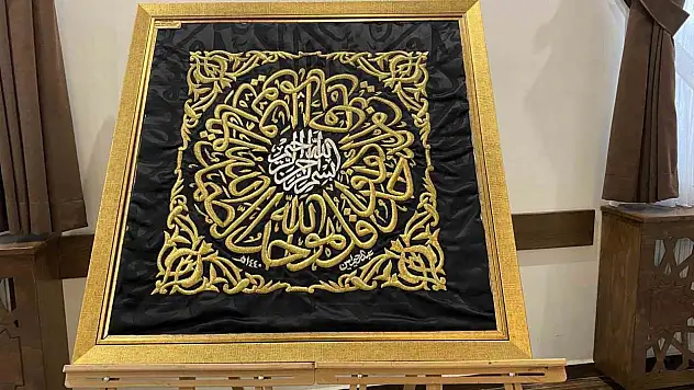 Çorum'da Kadir Gecesi'nde Kutsal Emanetlere Yoğun İlgi