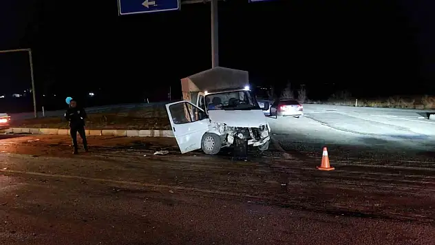 Çarpıştılar: 6 Yaralı
