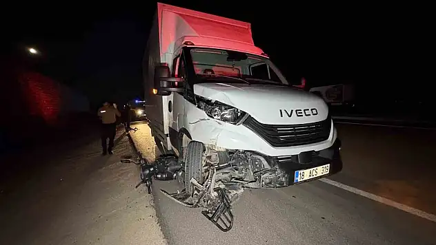 Çorum'da kamyonetle çarpışan motosikletin sürücüsü hayatını kaybetti
