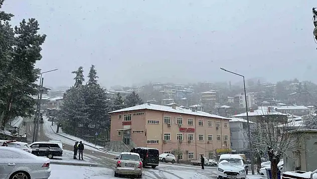 Çorum'da Kar Yağışı Etkili Oluyor