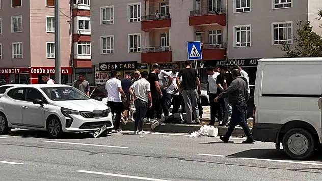 Karşıya Geçmek İsteyen Yayaya Otomobil arptı