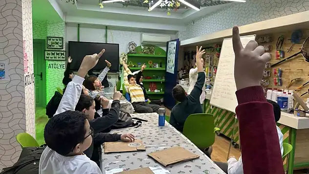 Çorum'da Öğrenciler Yarıyıl Tatilinde Bilimle Buluştu