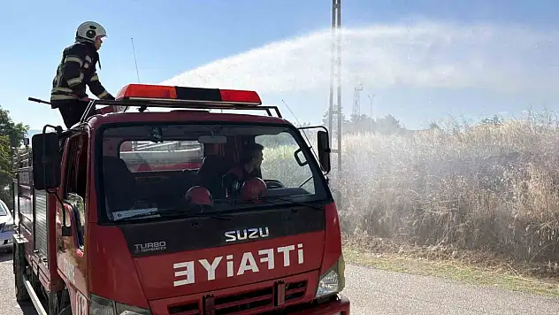 Çorum'da otluk alanda çıkan yangın söndürüldü