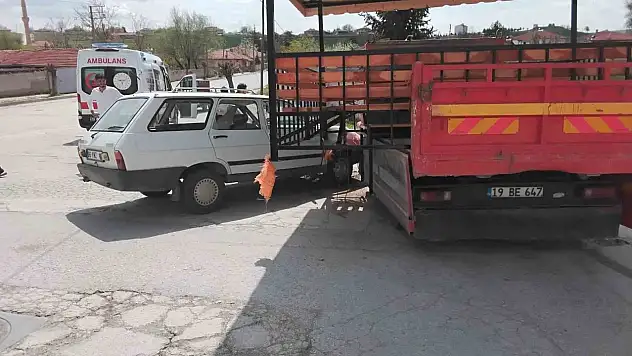 Çorum'da Otomobil İle Kamyon Çarpıştı: 1 Yaralı