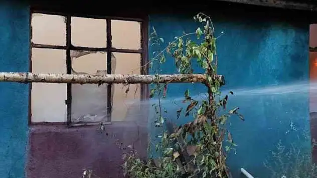 Çorum'da Yanan Ev Kullanılmaz Hale Geldi