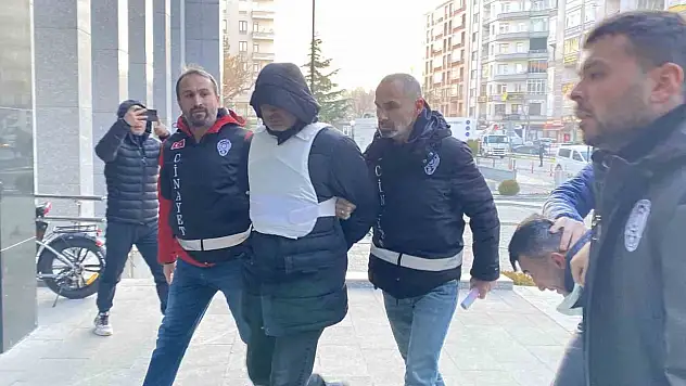 Çorum'da Yaşlı Adamın Öldürülmesiyle İlgili 4 Zanlı Adliyeye Sevk Edildi
