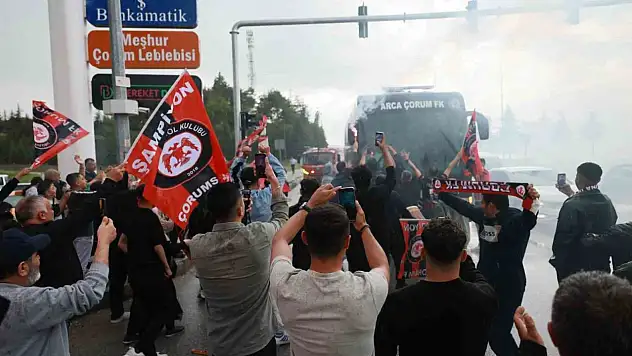 Çorum FK'da Tarihi Zaferin Ardından Takım Kafilesine Görkemli Karşılama