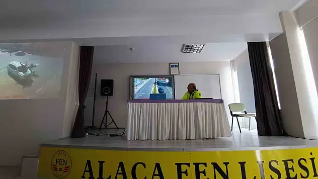 Lise Öğrencilerine Motosiklet Güvenliği Semineri