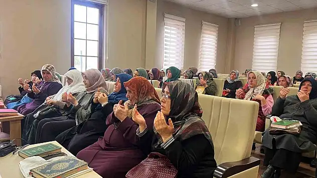 Çorumlu Kadınlardan Esmaü'l Hüsna Yarışması
