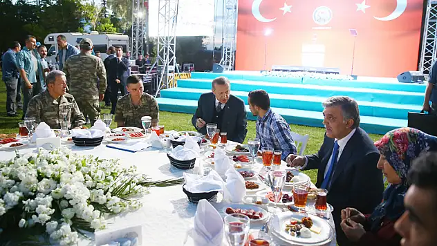 Cumhurbaşkanı Erdoğan, Gazi Ferdi ile iftar yaptı