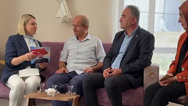 Cumhurbaşkanı Erdoğan'ın Mektubunu Şehit Ailelerine Ulaştırdı