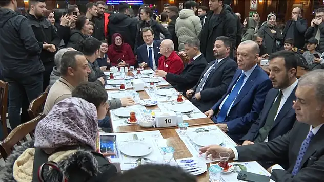 Cumhurbaşkanı Erdoğan, Vatandaşlarla Bir Araya Geldi