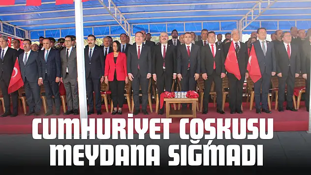 Cumhuriyet Coşkusu Meydana Sığmadı