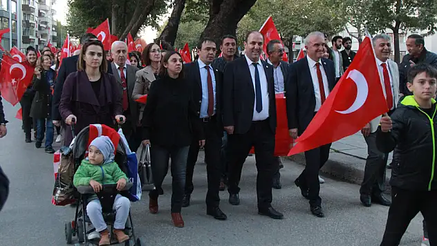 Cumhuriyet'e saygı için yürüdüler