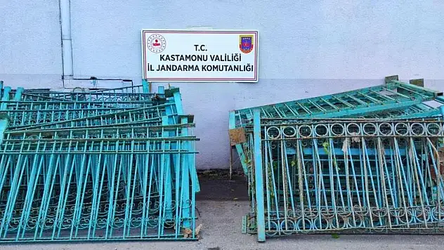 Demir korkulukları çalanlar yakalandı