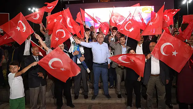 Demokrasi Nöbeti coşkuyla devam ediyor