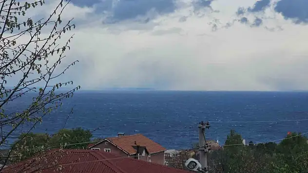 Denizden Gelen Kar Bulutu Zonguldak'ı Vurdu