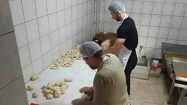 Devrek'in Asırlık Simit Fırınında Bayram Mesaisi