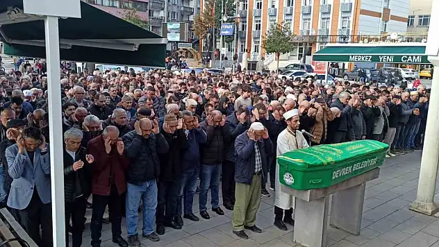 Devrek'in Sevilen Kalay Ustası Son Yolculuğuna Dualarla Uğurlandı