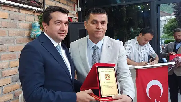 Devrek Kaymakamı Göz Yaşlarına Hakim Olamadı