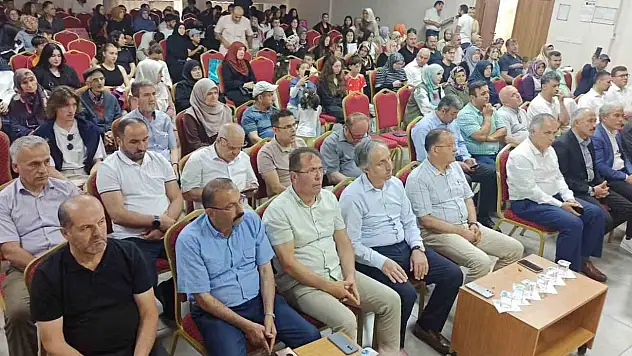 Devrek'te İmam Hatiplilerden Mezuniyet Sevinci