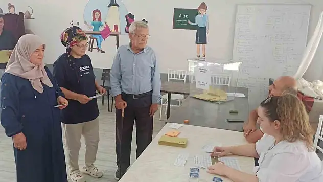 Devrek'te köy statüsündeki yerleşim birimi mahalle olmak için referanduma gitti