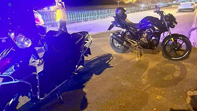 Devrilen Motosikletin Sürücüsü Yaralandı