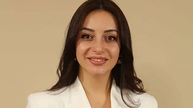 Devrim Ezgi Şahin'den Ayrılık ve Teşekkür Açıklaması