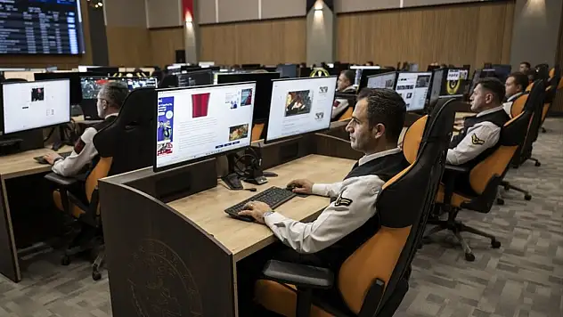 Dijital Mecralardaki Suç Ve Suçlu Takibinde Jandarma 'Siber Devriye' İle Aktif Rol Alıyor