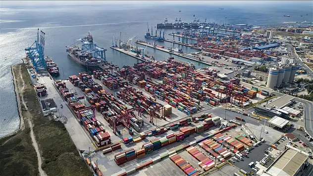 Dış Ticaret Hacmi 2024'te 1,1 Trilyon Lirayı Aştı
