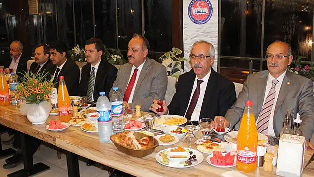Diyanet Sen üyeleri iftarda buluştu