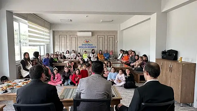 Dodurga Gençlik Merkezi'nde 'Filistin' Konferansı