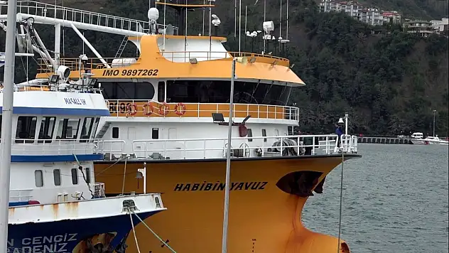 Doğal Gaz Arama Çalışmalarında Görevli Balıkçı Tekneleri Amasra Limanı'na Sığındı