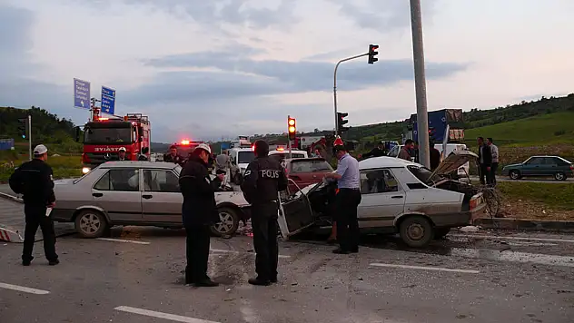 Doğu Çevre Yolu'nda can pazarı: 9 YARALI