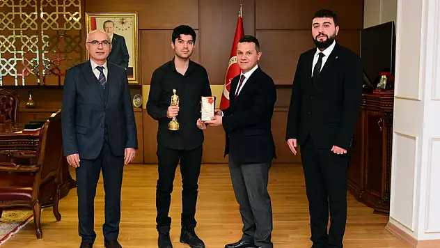 Döngü Ekibinden Rektör Topal'a Ziyaret