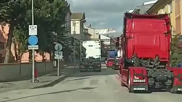 Düğün Konvoyundaki 3 Tır Sürücüsüne 32 Bin 344 Lira Ceza