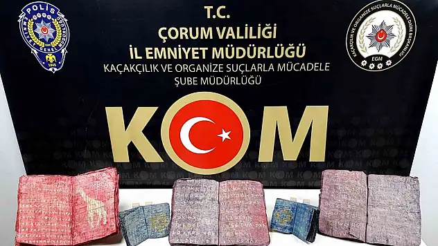 Durdurulan Araçta 5 Adet El Yazması Eser Ele Geçirildi