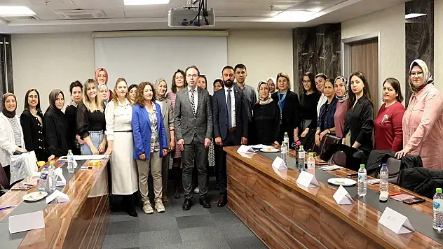 Ebelik Eğitimleri Başladı