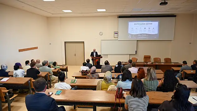 Eğiticilerin Eğitimi Sertifika Programı Başladı