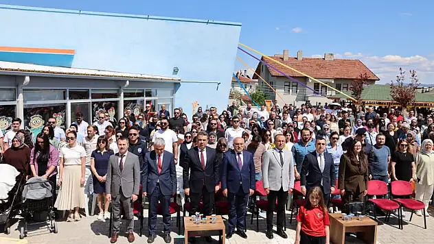 Eğitim Şenliği Düzenlendi
