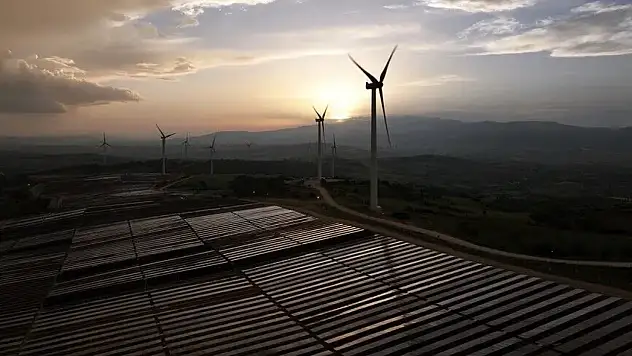 Elektrik Kurulu Gücünde Rüzgar Ve Güneşin Payı 10 Yılda Katlanarak Arttı