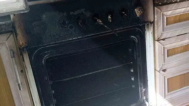Elektrik prizinden çıkan yangın korkuttu